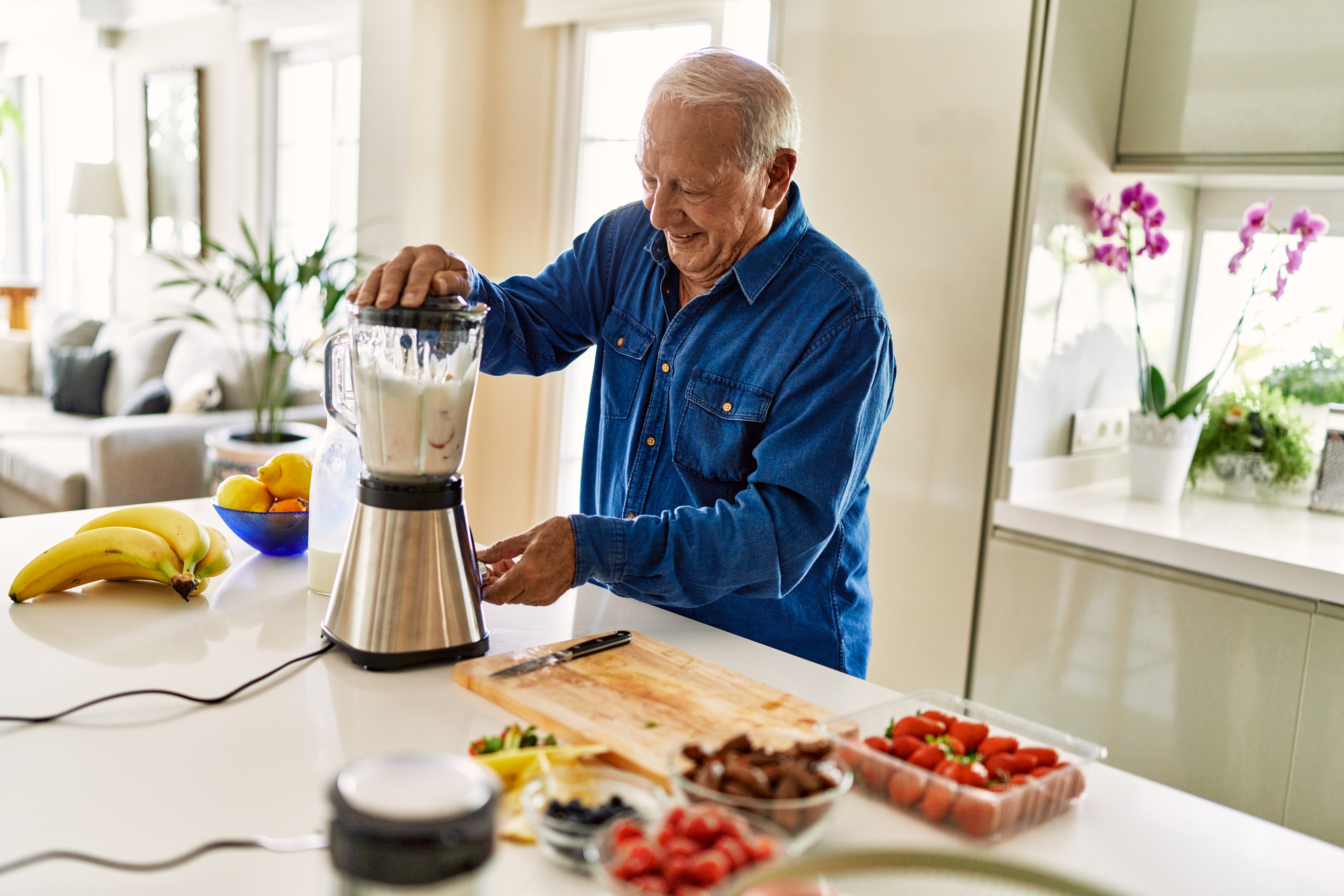Los batidos caseros son una alternativa nutritiva y fácil de consumir, especialmente útil cuando hay falta de apetito o dificultades al comer. En el curso aprenderás a prepararlos de forma equilibrada y saludable.